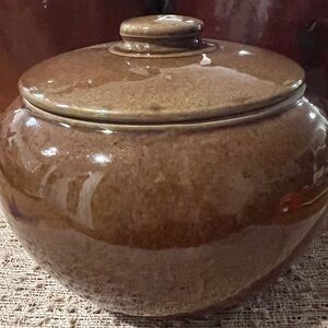 Vintage USA Bean Pot Brown Ceramic Jar with Lid Stoneware